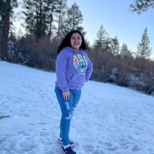 Meet your Posher, Mireya